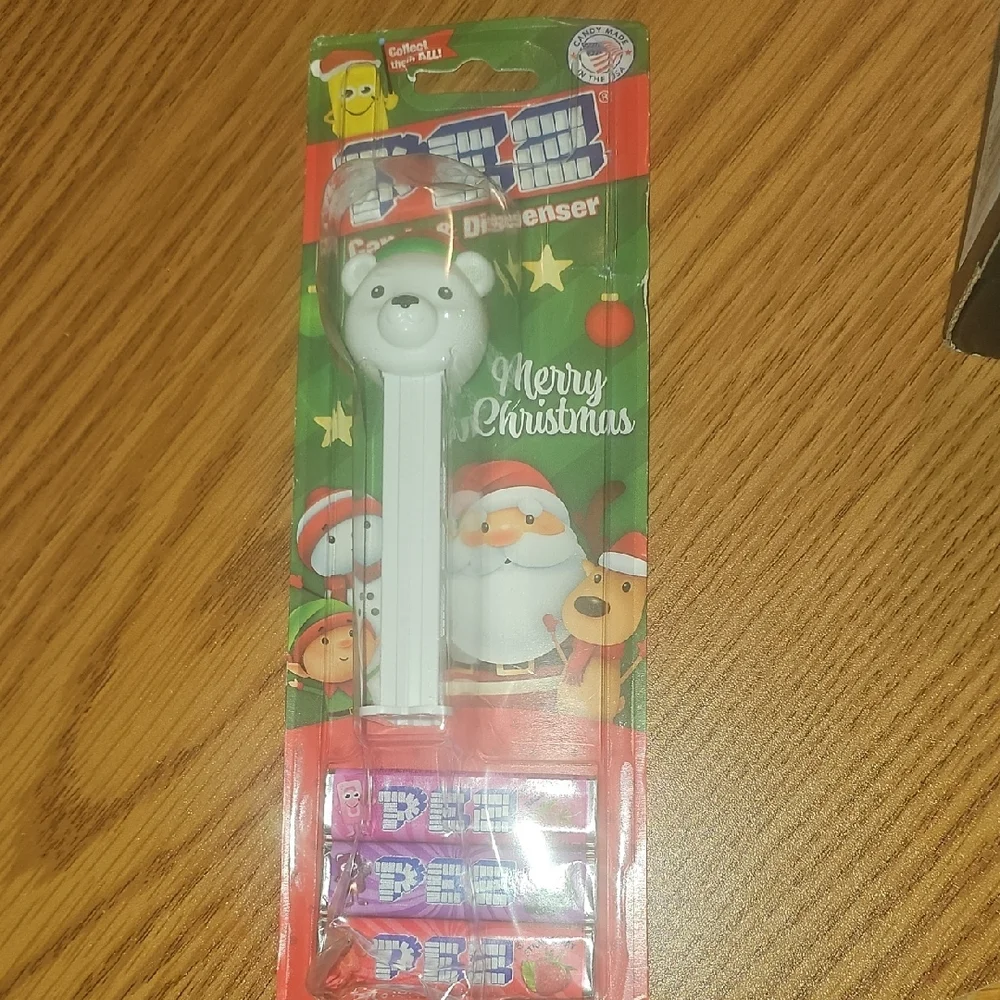 Pez Christmas Collection Christmas Bear Candy Dispenser - White NWT